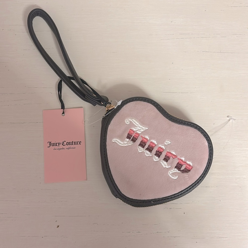 NWT juicy couture pink velour heart shaped wristlet wallet - Picture 2 of 6